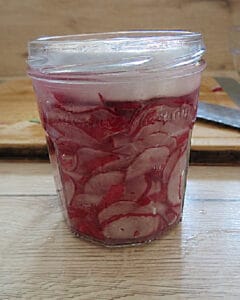 Fermented radish slices