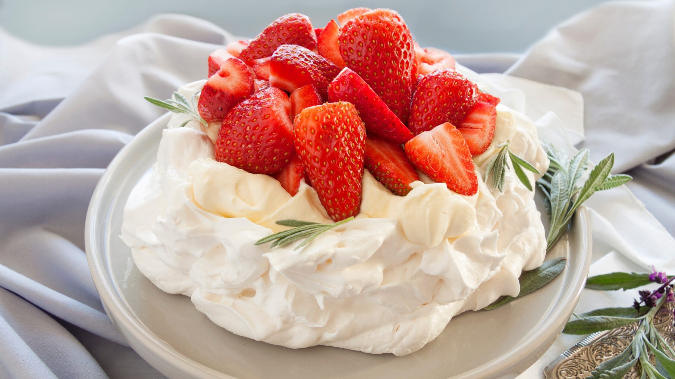 Strawberry pavlova