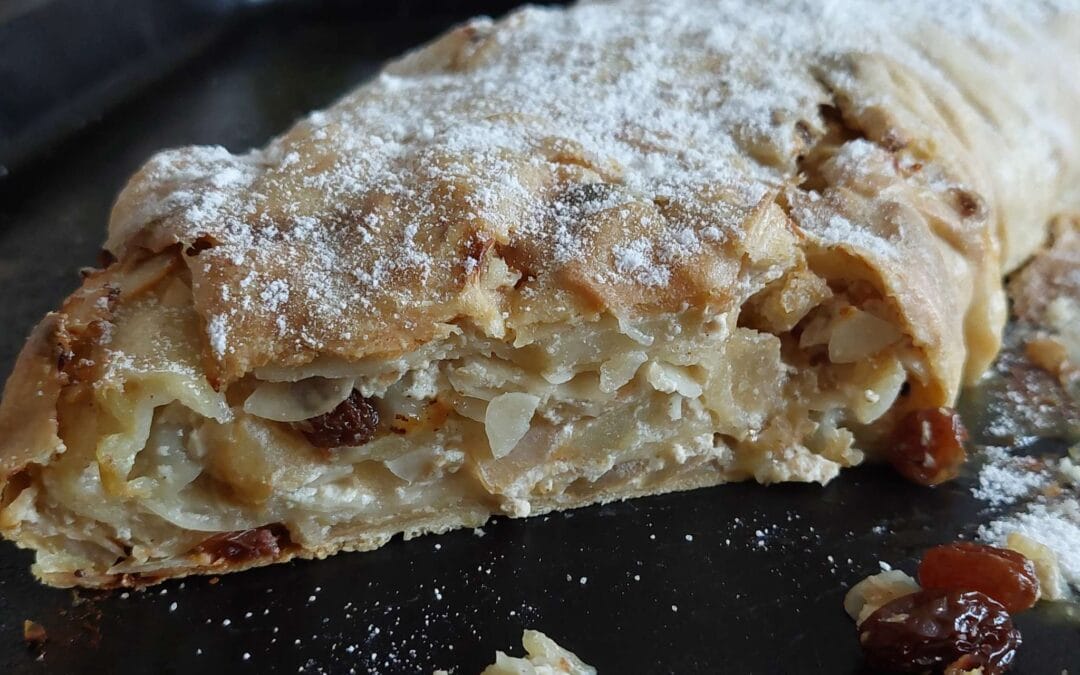 Authentic Bavarian Apple Strudel (with Vanilla Sauce)